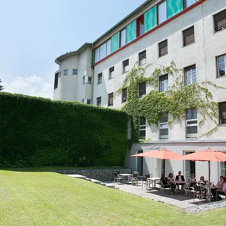 Гостьовий будинок Haus Marillac 2*